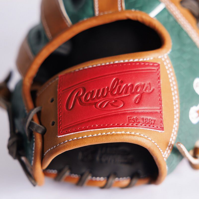 Exclusive Gingerbread Heart of the Hide 11.5" Infield Glove, Right Hand Throw
