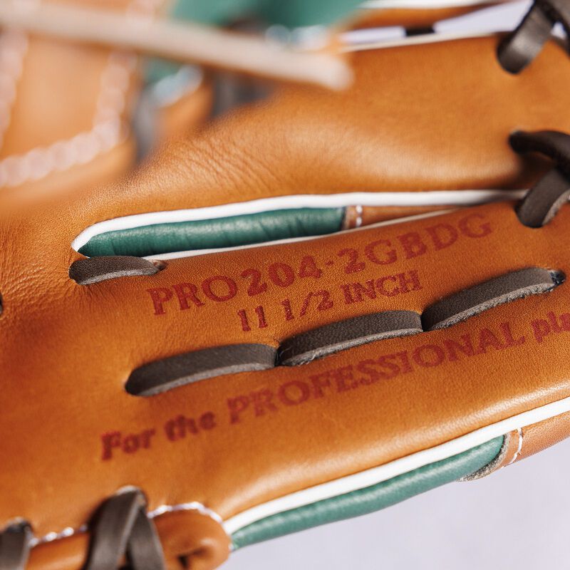 Exclusive Gingerbread Heart of the Hide 11.5" Infield Glove, Right Hand Throw