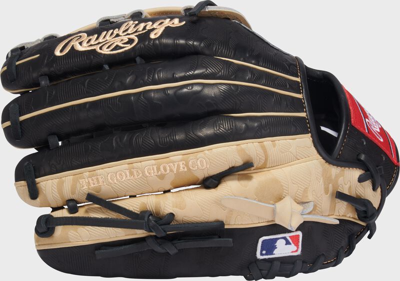 Gameday 57 Series Fernando Tatís Jr. Heart of the Hide Glove, Right Hand Throw
