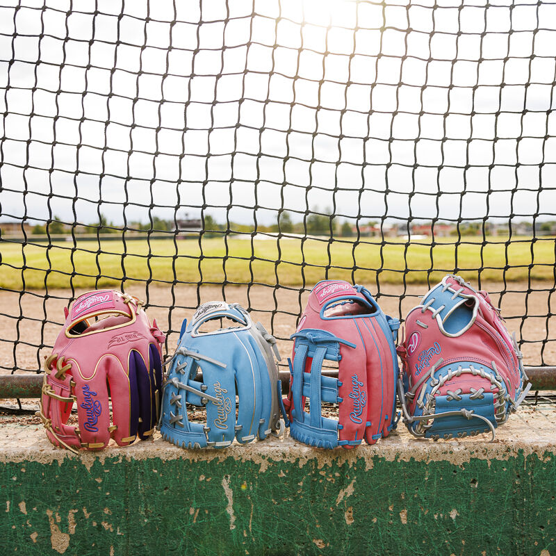 Exclusive Heart of the Hide ContoUR Fit Outfield Glove, Right Hand Throw