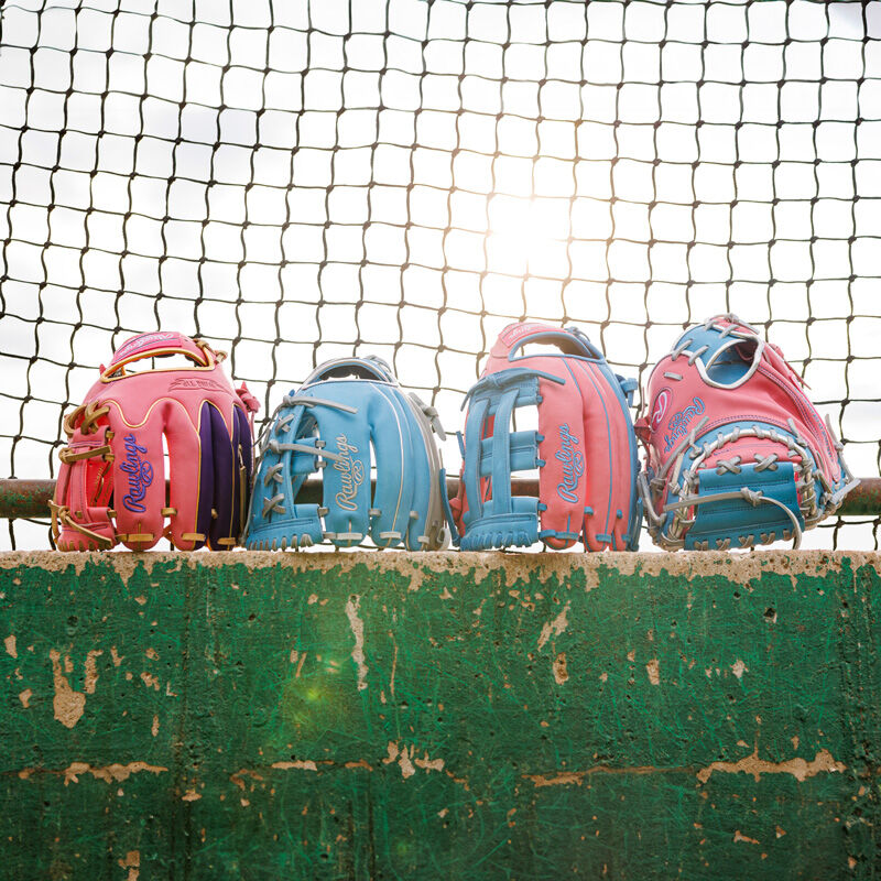 Exclusive Heart of the Hide ContoUR Fit Outfield Glove, Right Hand Throw